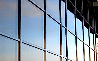 foto1-Fasadnoe-osteklenie-400x250